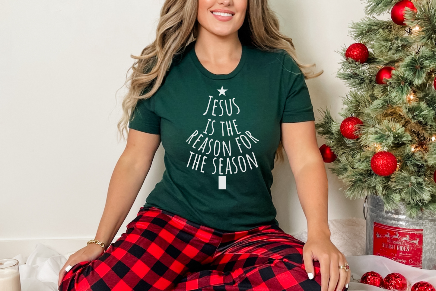 Christmas Christian Jesus is the Reason for the Season Graphic Tee